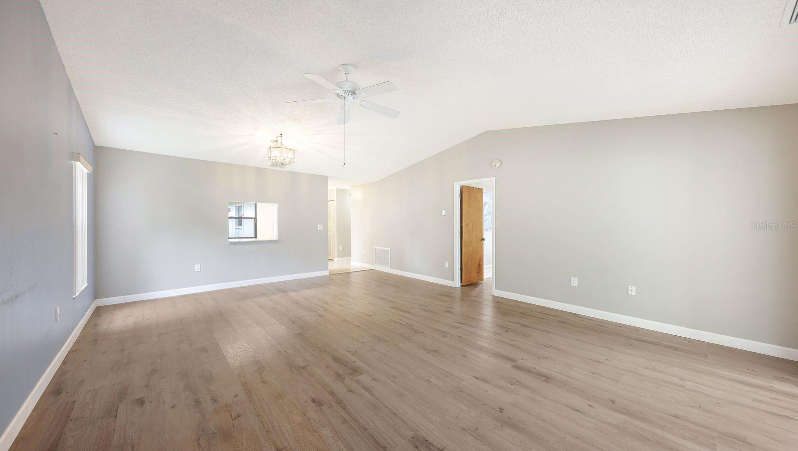 4633 Oak Hill Dr #13 Property Photo 12