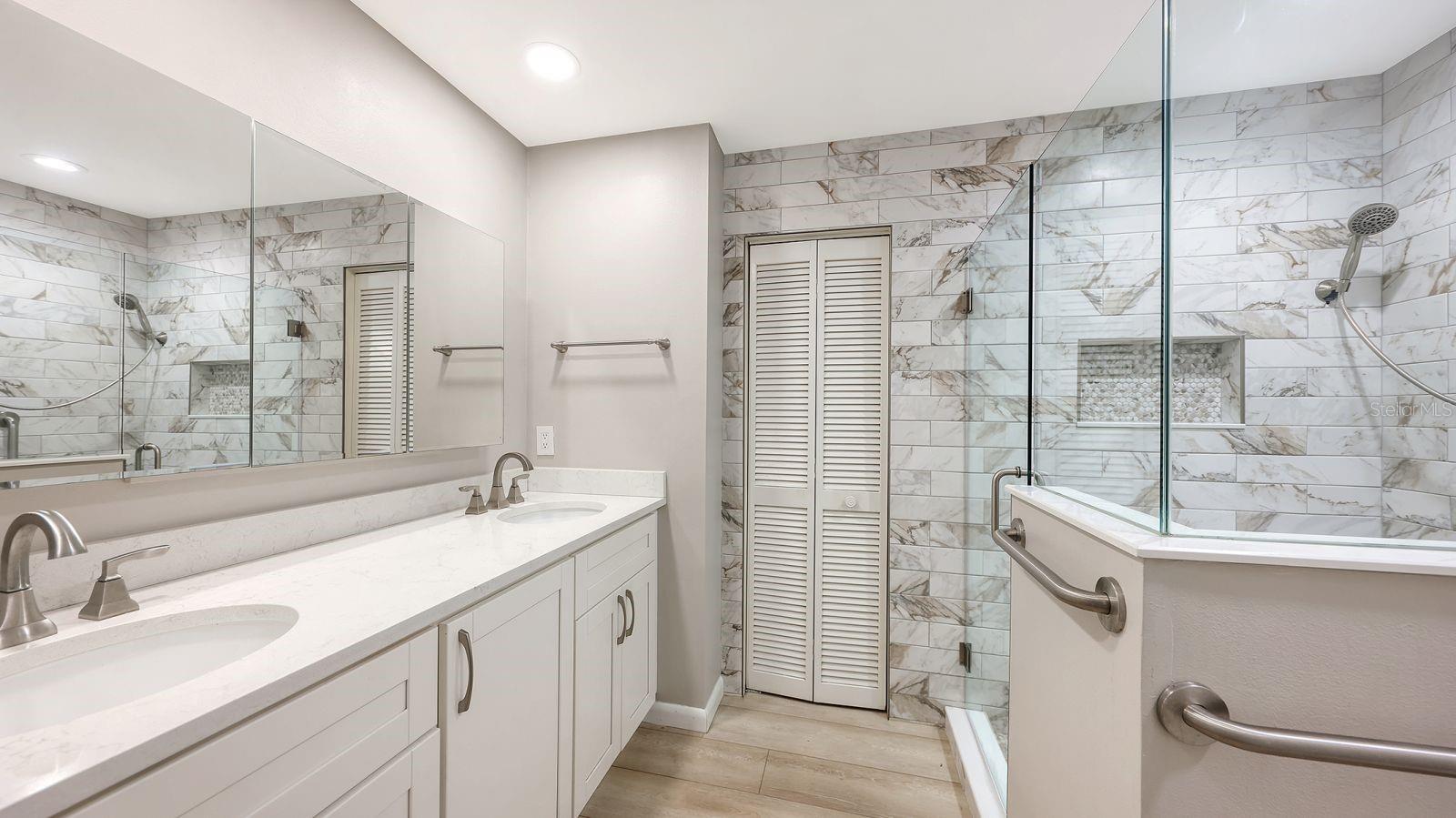 4633 Oak Hill Dr #13 Property Photo 19