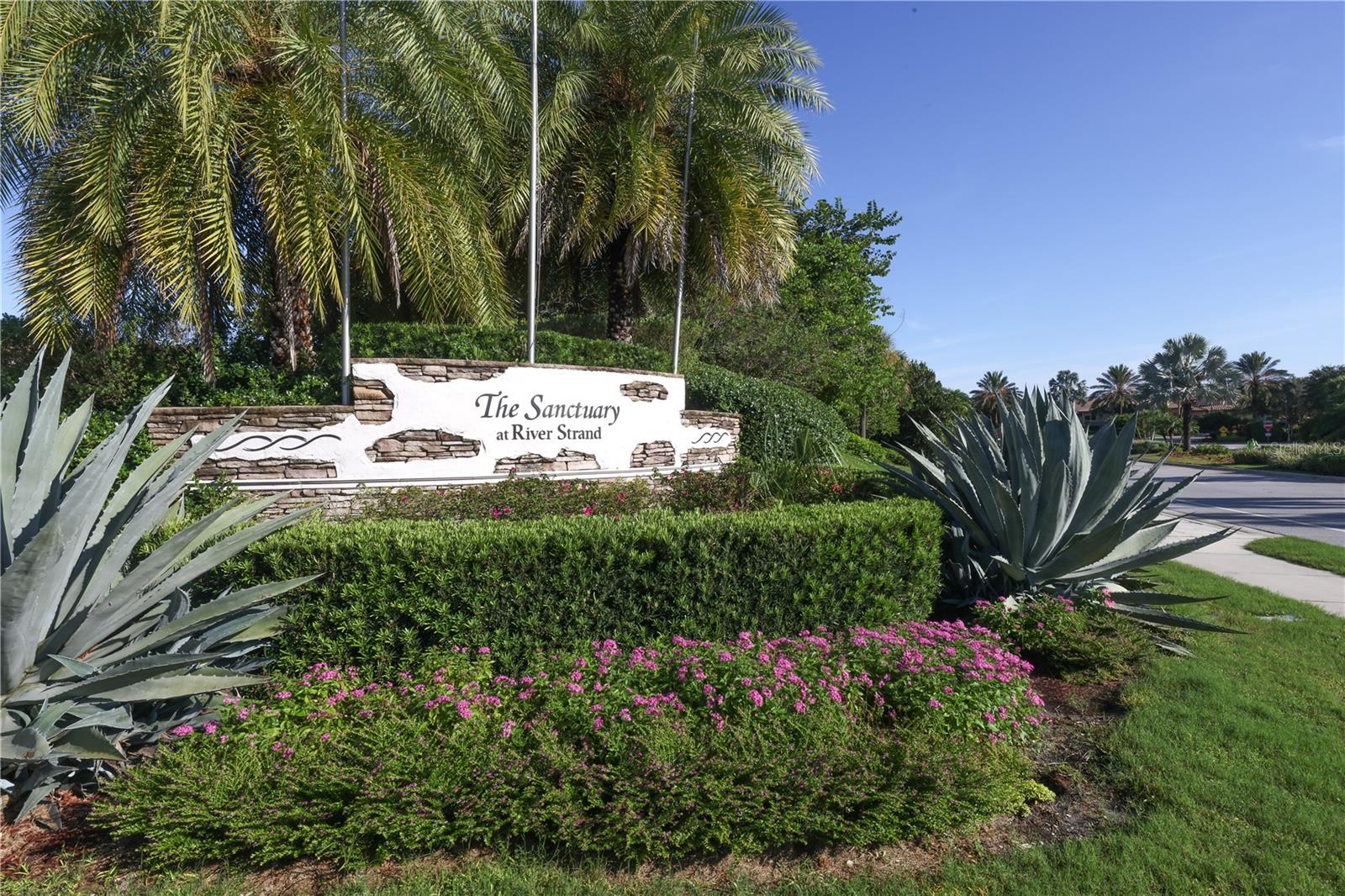 424 Winding Brook Ln #104 Property Photo 62