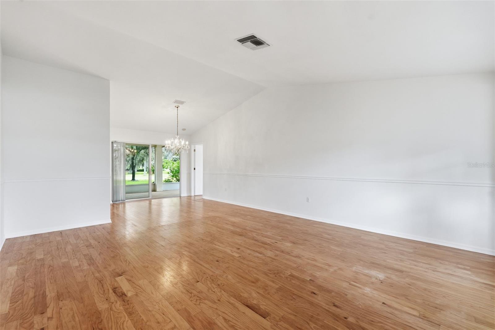 1444 Canberley Ct Property Photo 10