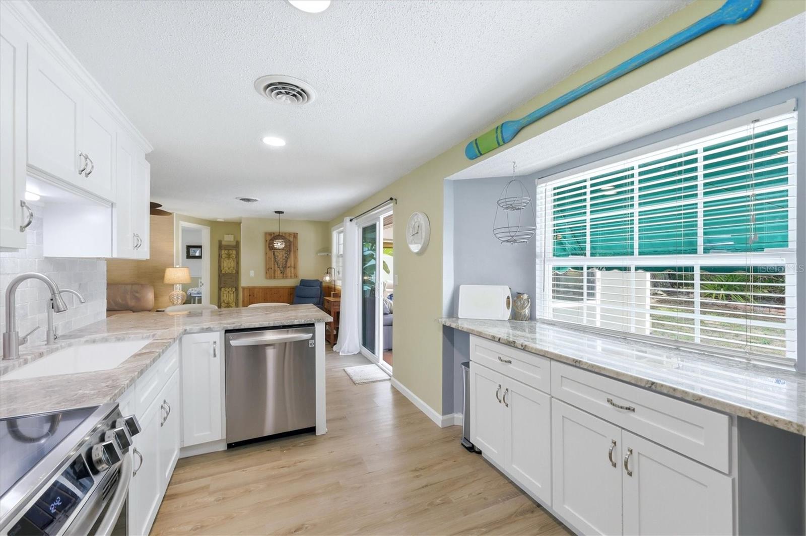 4166 Pompano Rd Property Photo 3
