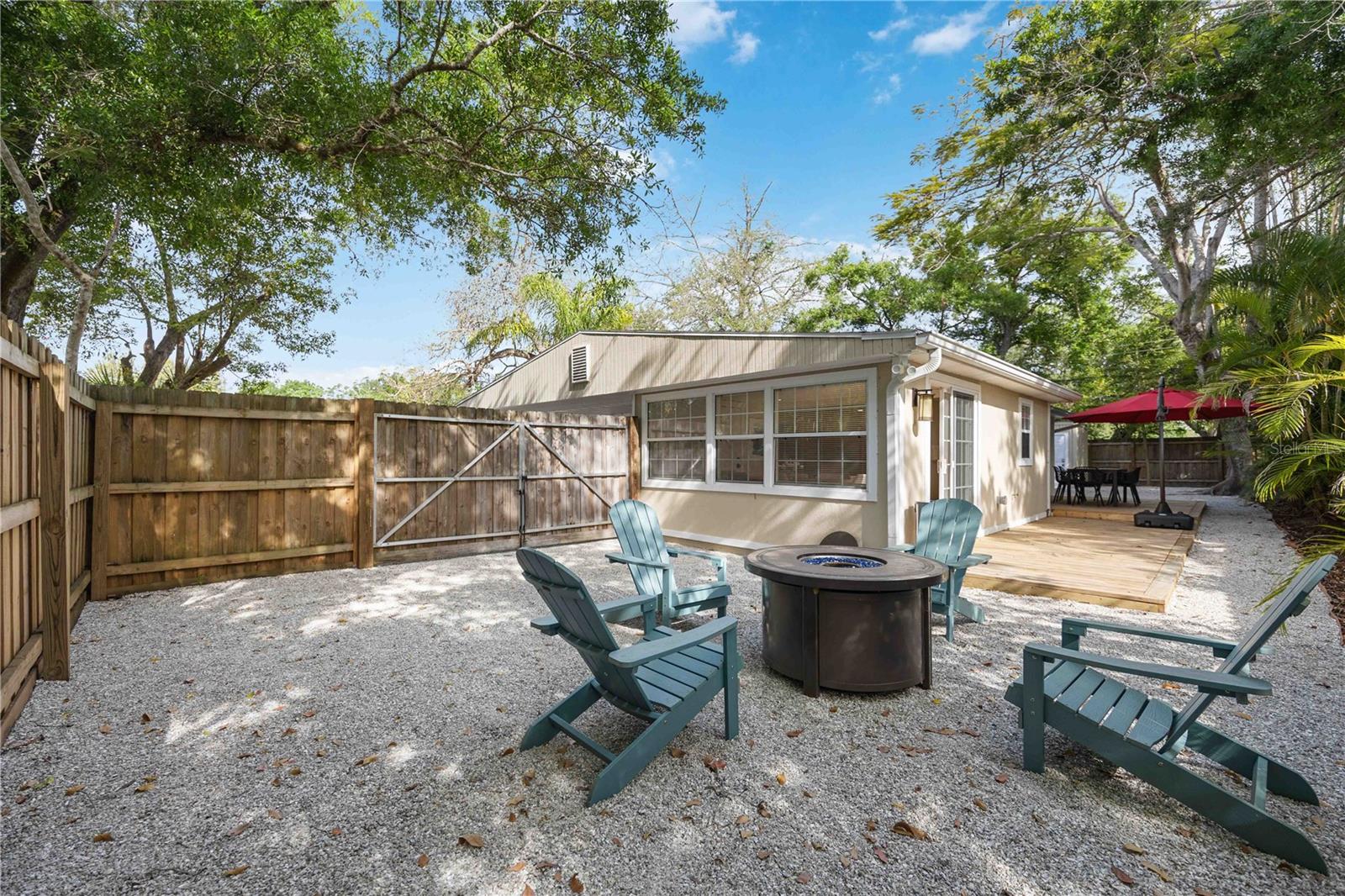 2205 Floyd St Property Photo 30