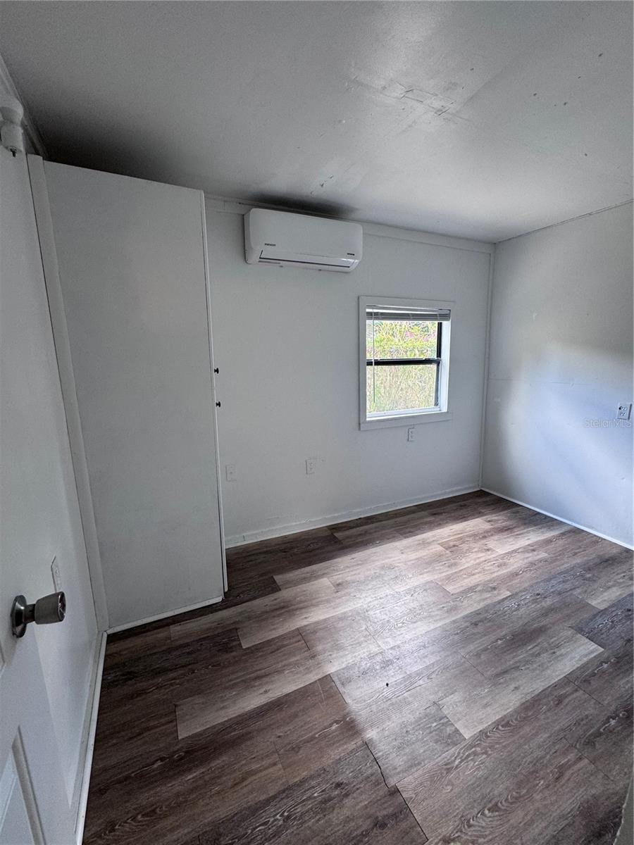 3520 19th St E Property Photo 5
