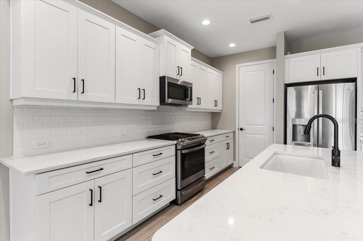 10214 Crystal Isles Cir Property Photo 11