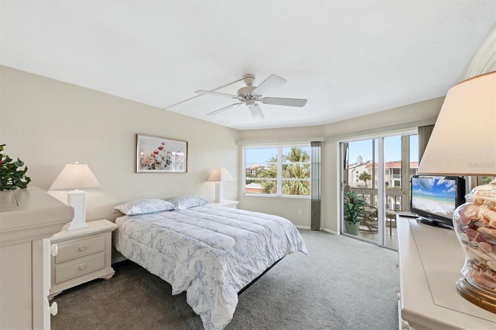 1215 S Portofino Dr #406 Property Photo 20