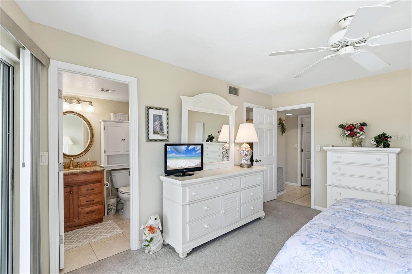 1215 S Portofino Dr #406 Property Photo 23
