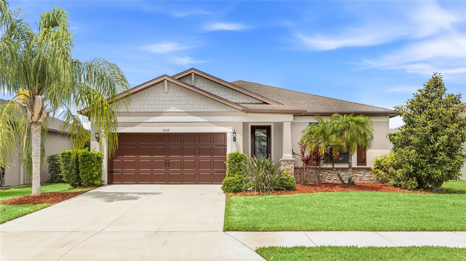 5539 105th Ter E Property Photo 4