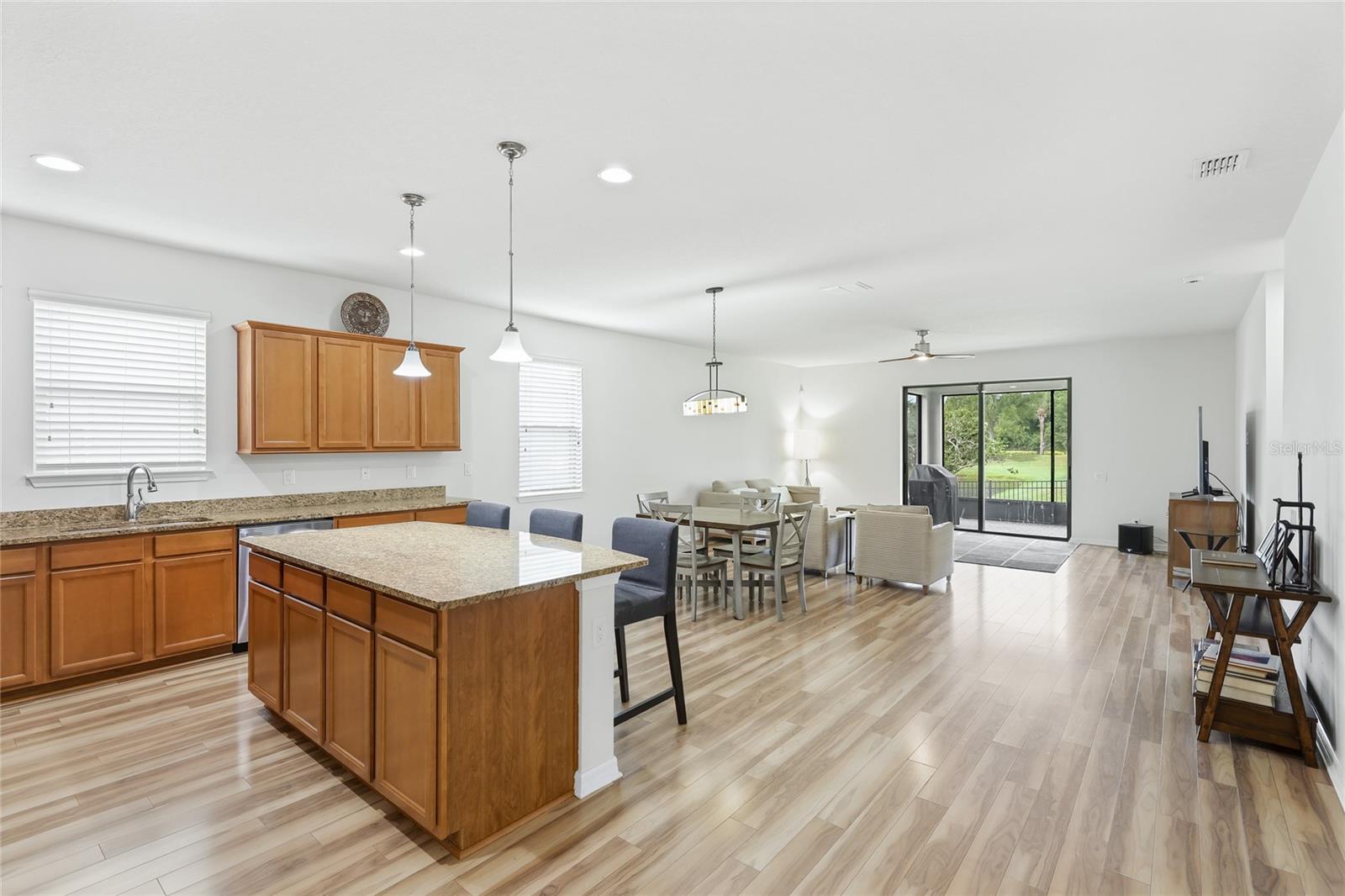 5539 105th Ter E Property Photo 6