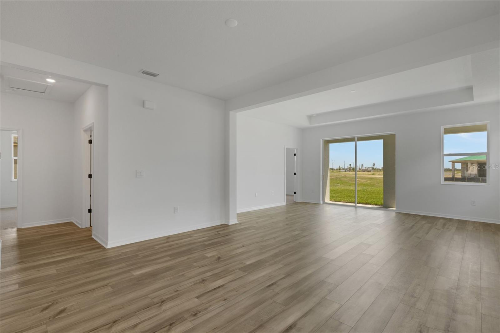 8717 Canard Cv Property Photo 14