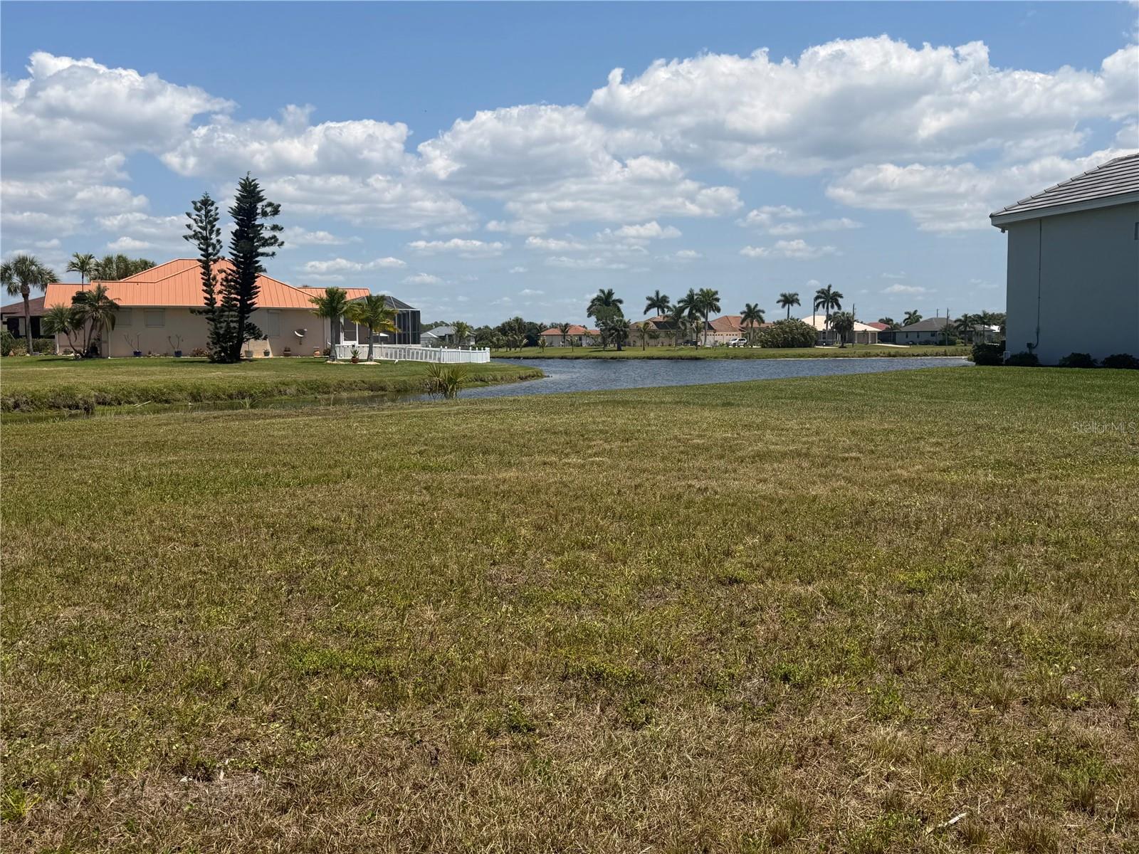 16201 Cayman Ln Property Photo 5