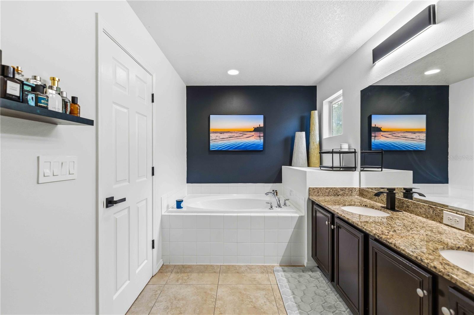 9040 Aspen Hollow Pl Property Photo 34