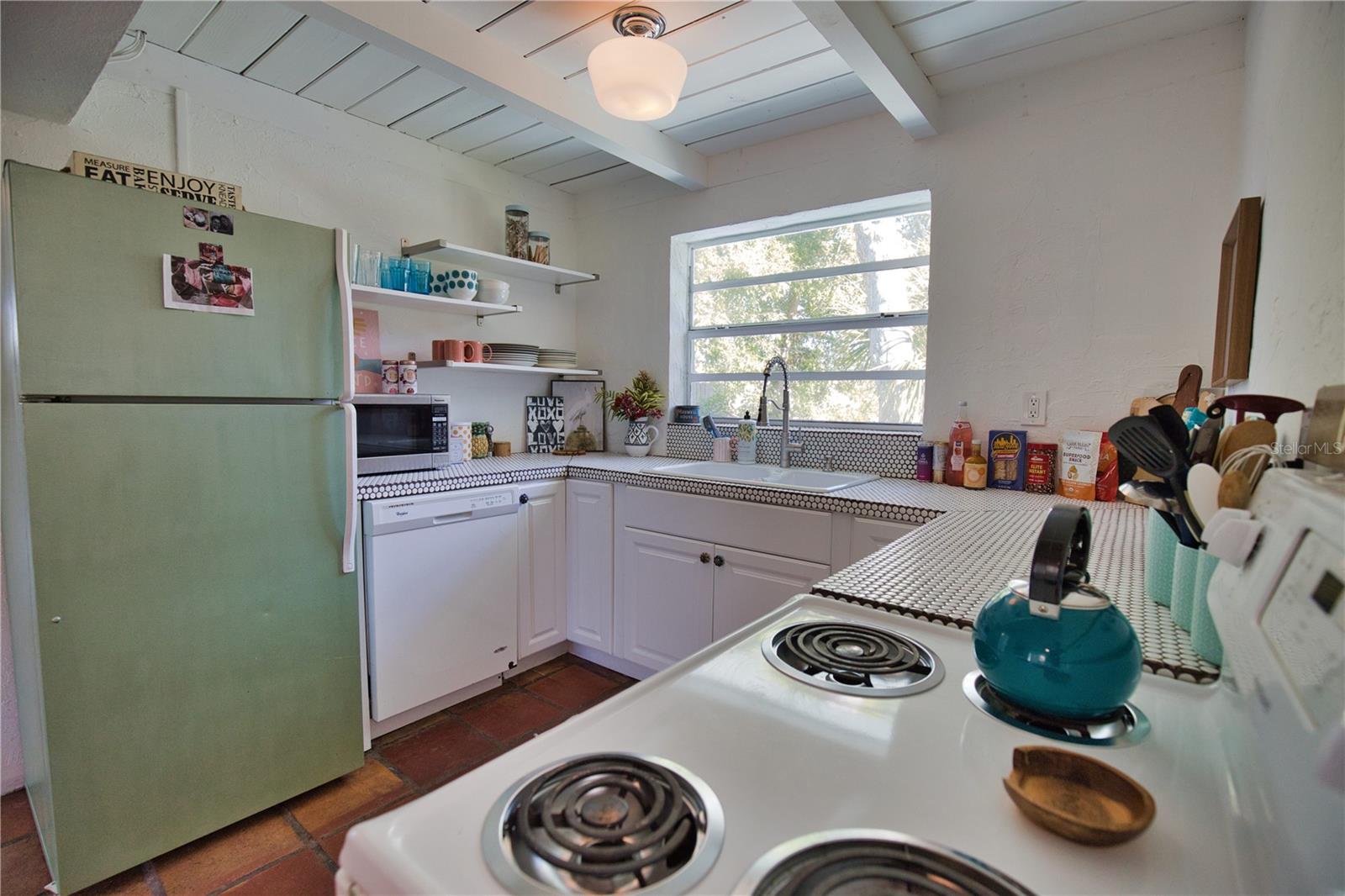 650 Edwards St Property Photo 12