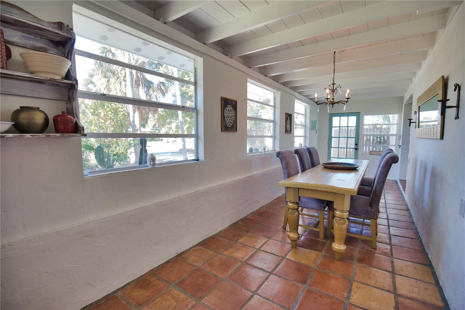 650 Edwards St Property Photo 24