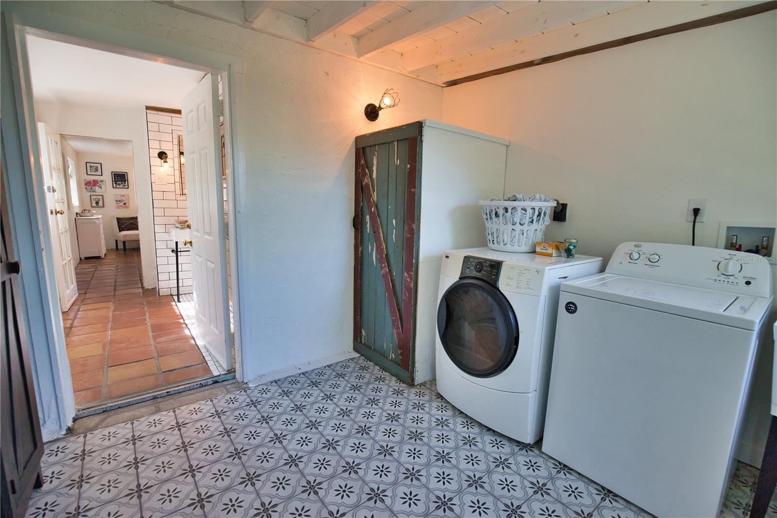650 Edwards St Property Photo 38
