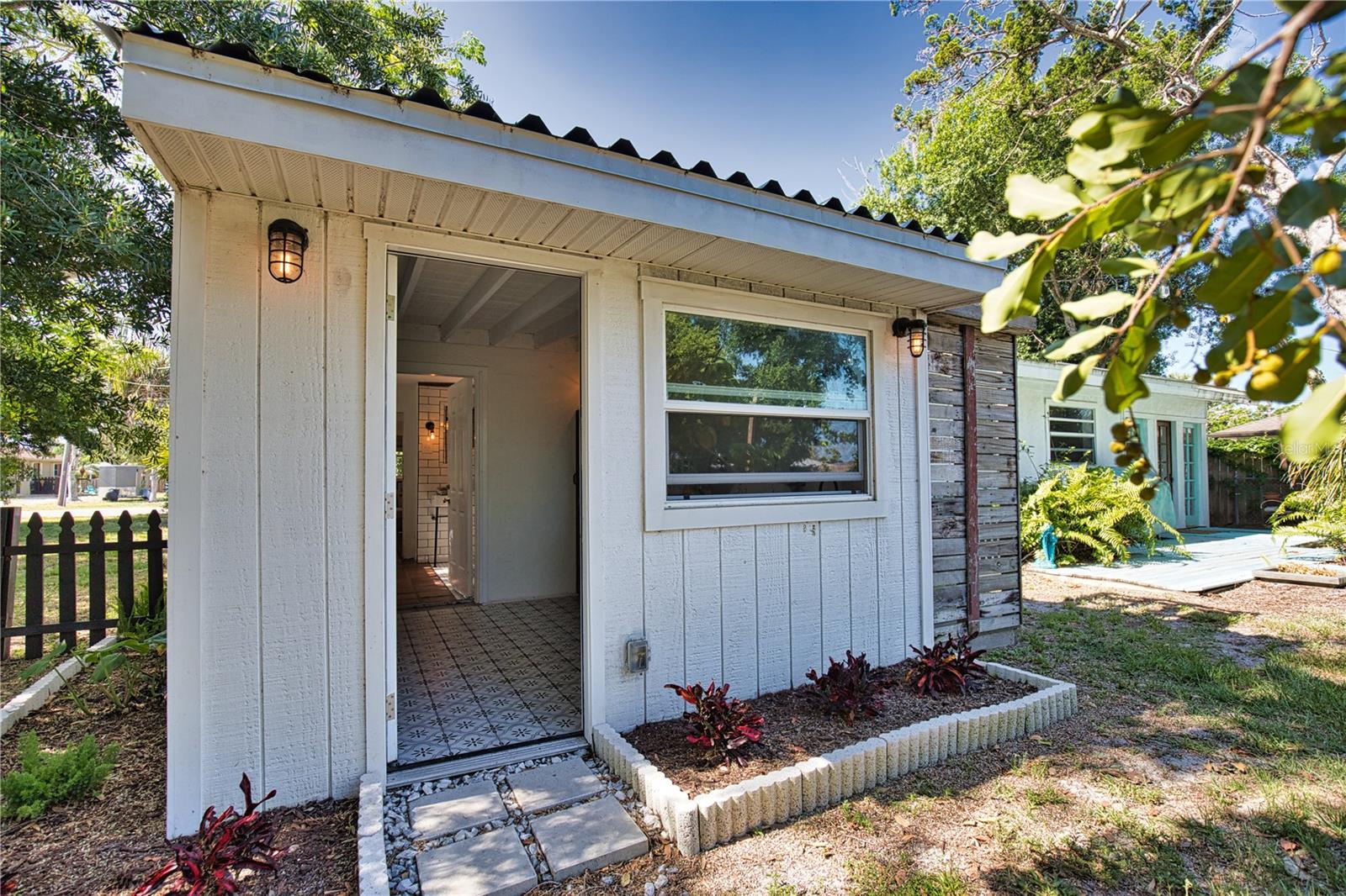 650 Edwards St Property Photo 54