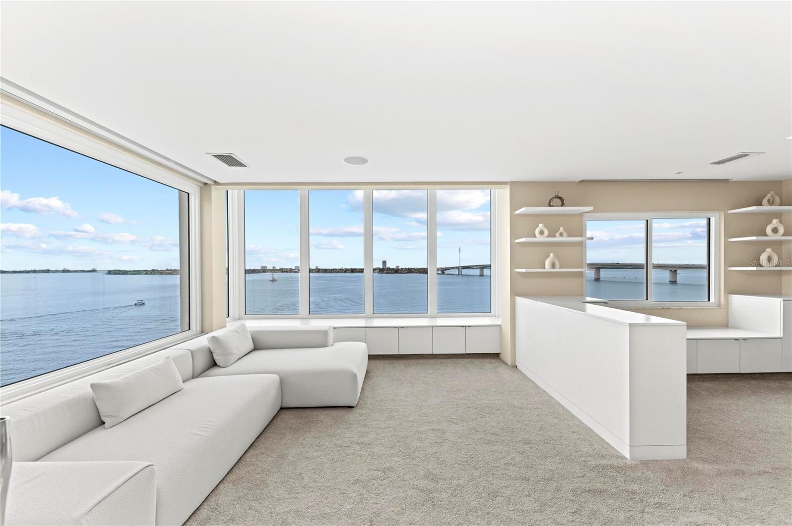 350 Golden Gate Pt #61 Property Photo 10