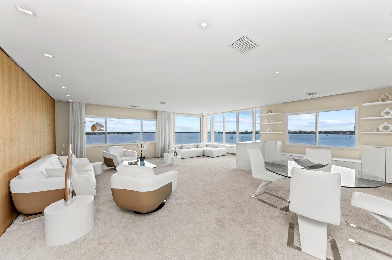 350 Golden Gate Pt #61 Property Photo 13