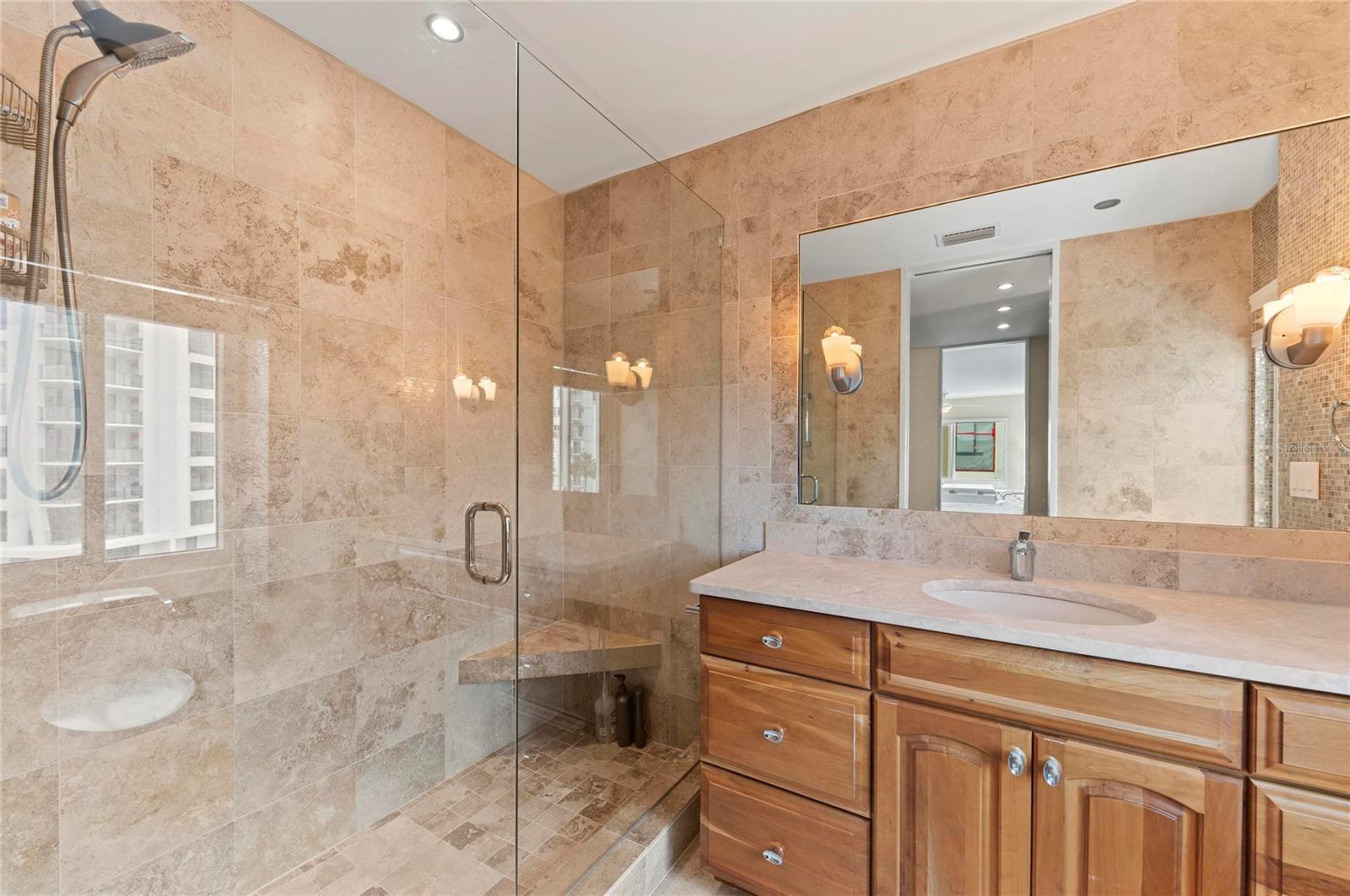350 Golden Gate Pt #61 Property Photo 32