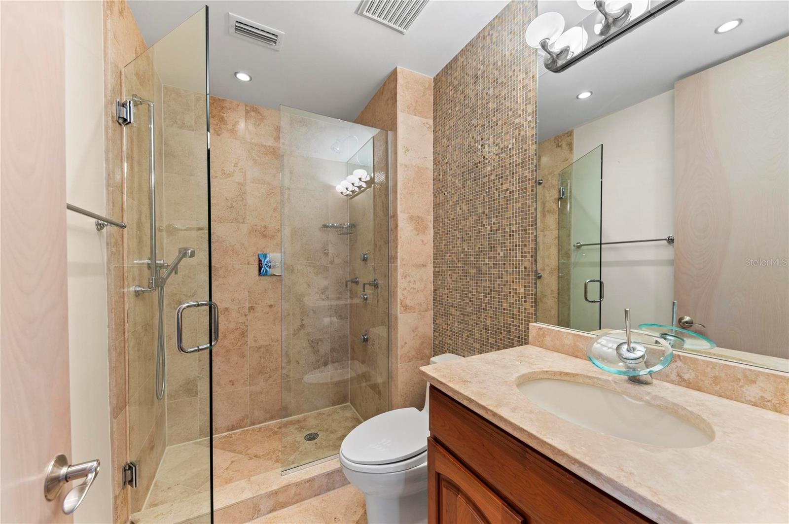 350 Golden Gate Pt #61 Property Photo 37