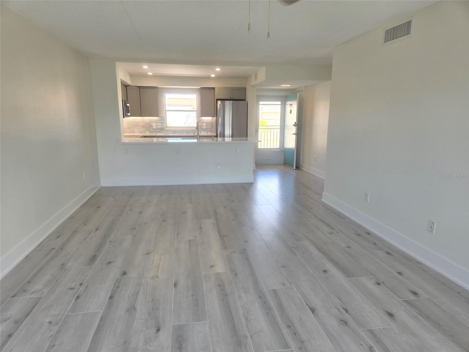 1300 N Portofino Dr #406 Property Photo 15