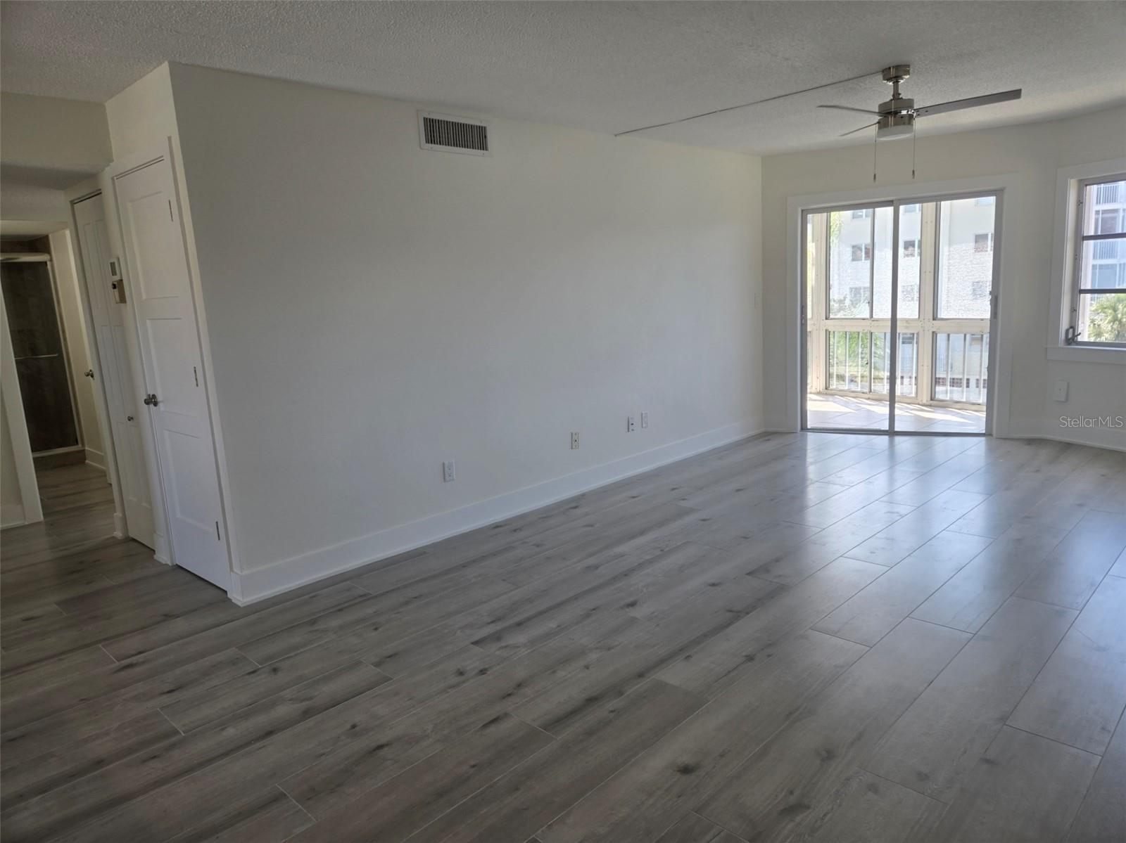 1300 N Portofino Dr #406 Property Photo 17