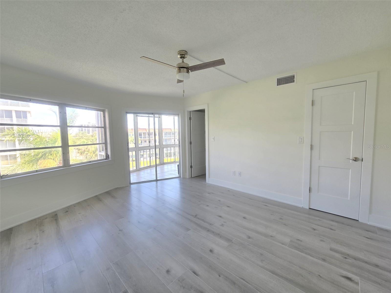 1300 N Portofino Dr #406 Property Photo 42