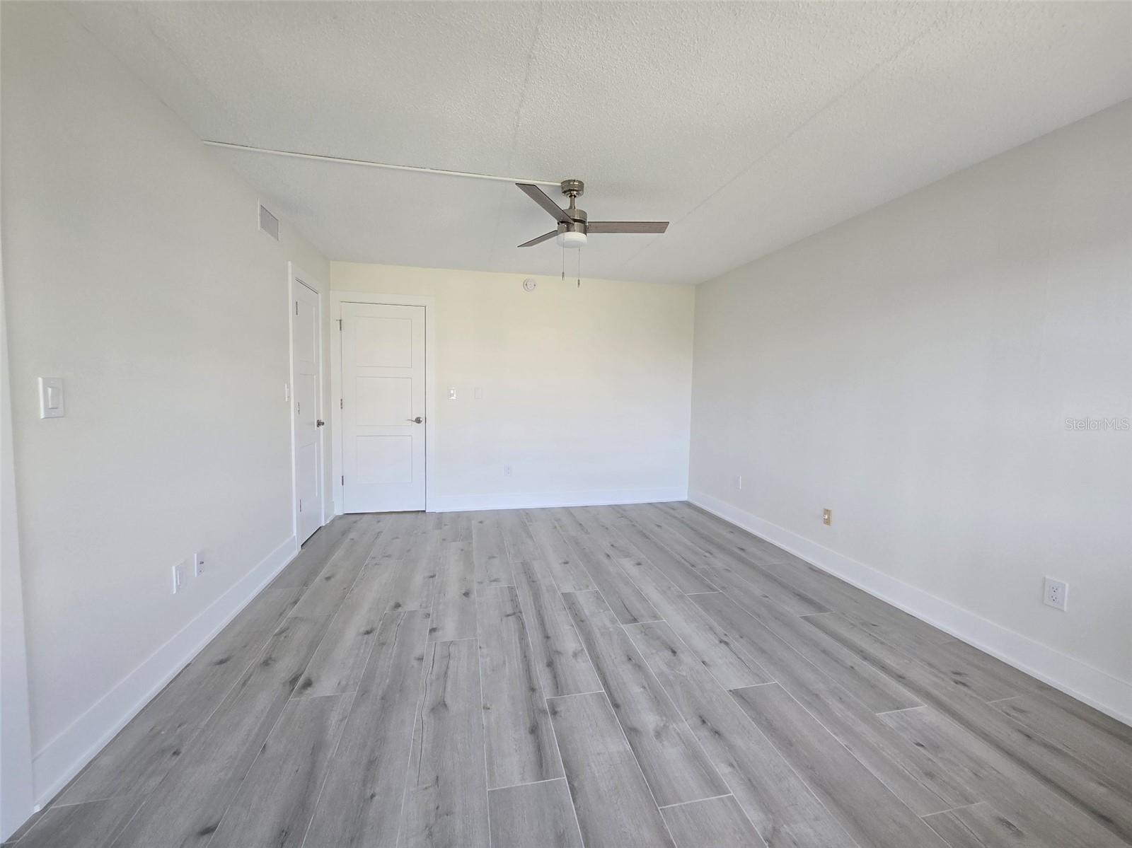1300 N Portofino Dr #406 Property Photo 43