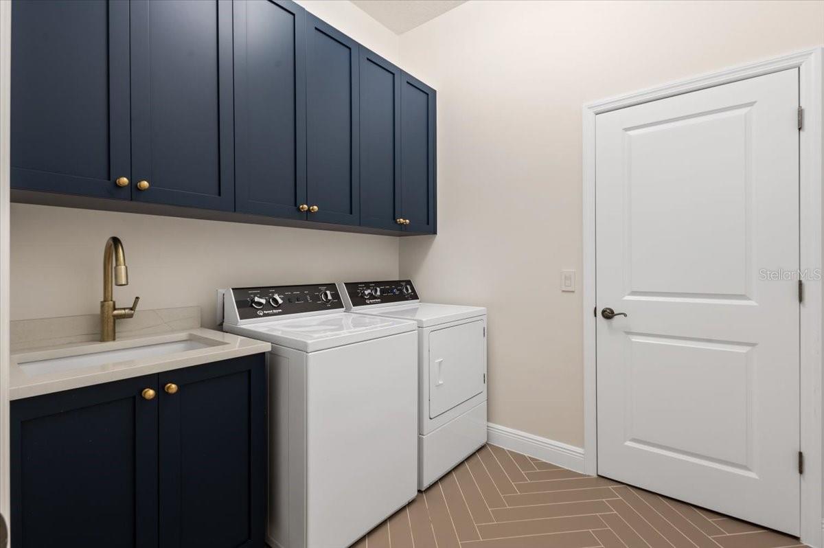 7527 Greystone St Property Photo 48