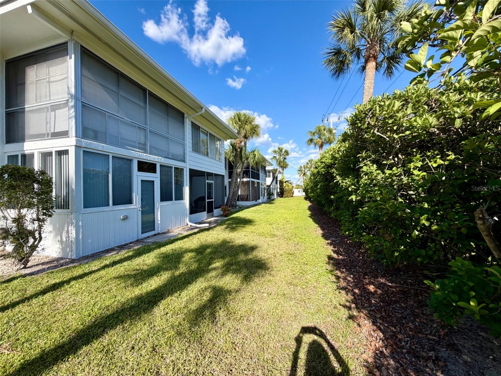 3900 Roxane Blvd #11b Property Photo 4