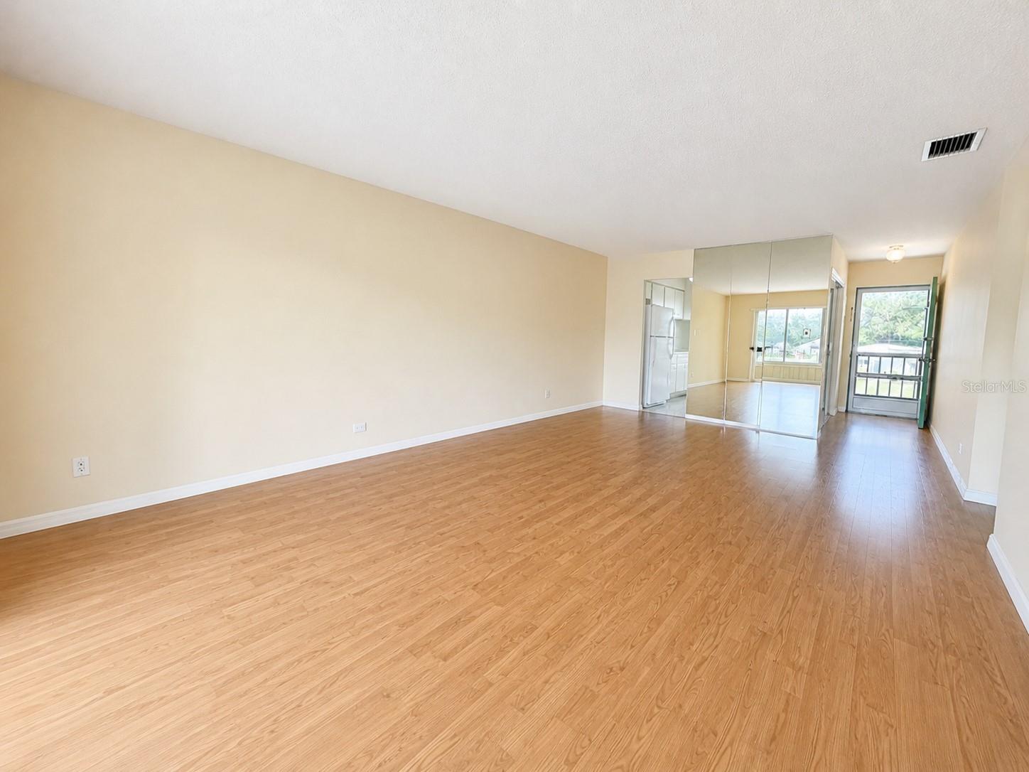 3900 Roxane Blvd #11b Property Photo 7