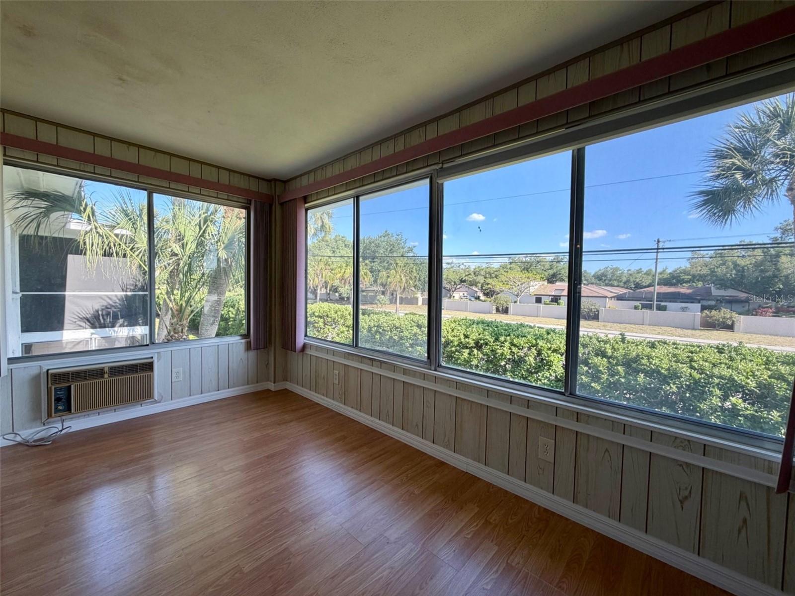 3900 Roxane Blvd #11b Property Photo 10