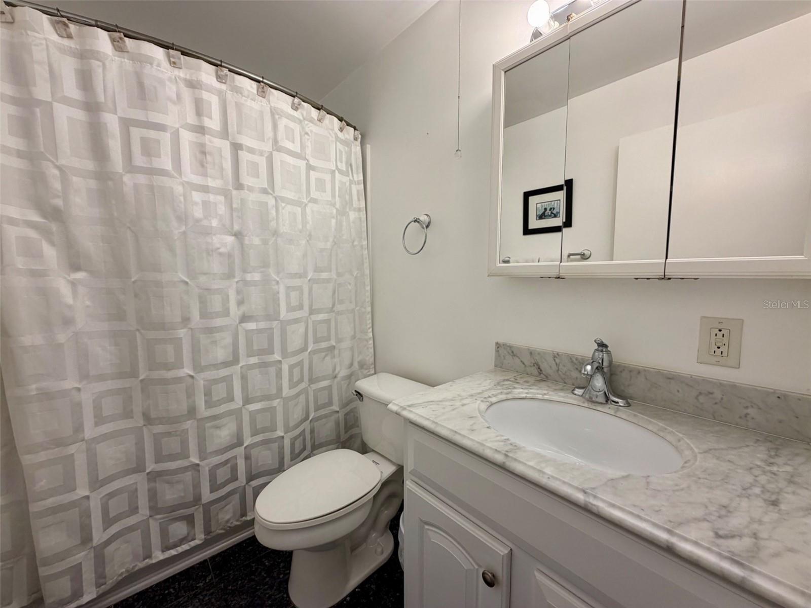 3900 Roxane Blvd #11b Property Photo 22