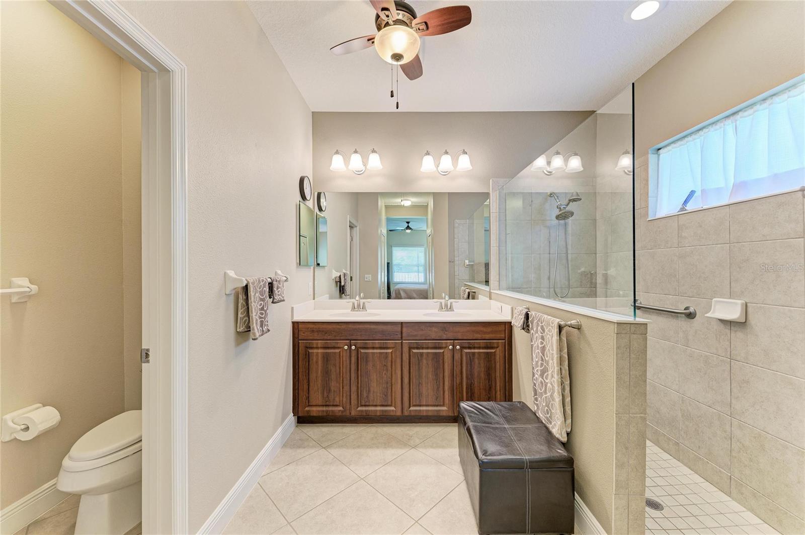 7750 Ridgelake Cir Property Photo 26