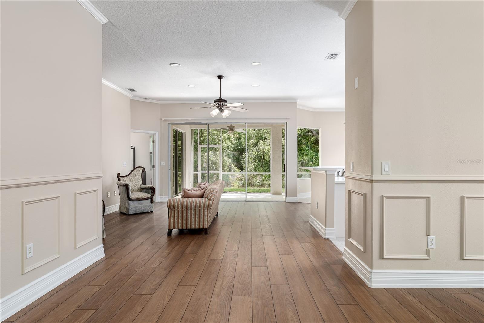 3208 Woodland Fern Dr Property Photo 2