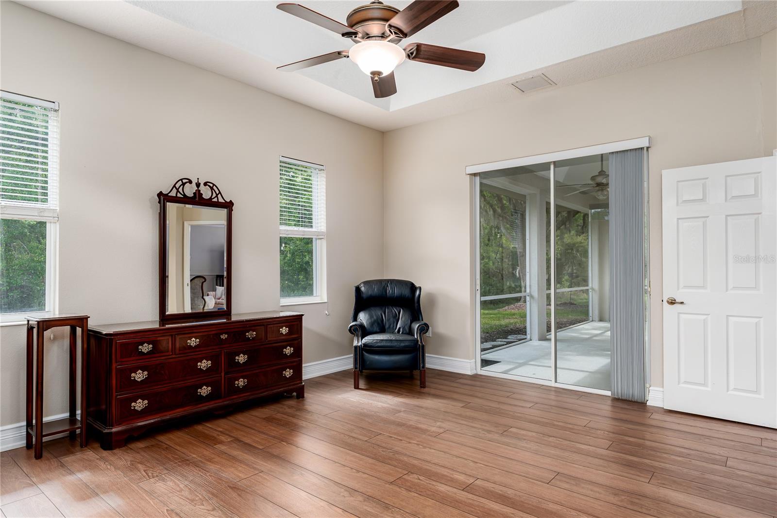3208 Woodland Fern Dr Property Photo 9