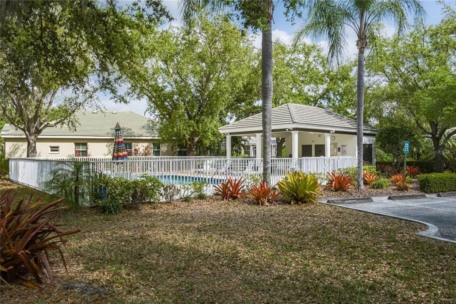 3208 Woodland Fern Dr Property Photo 29