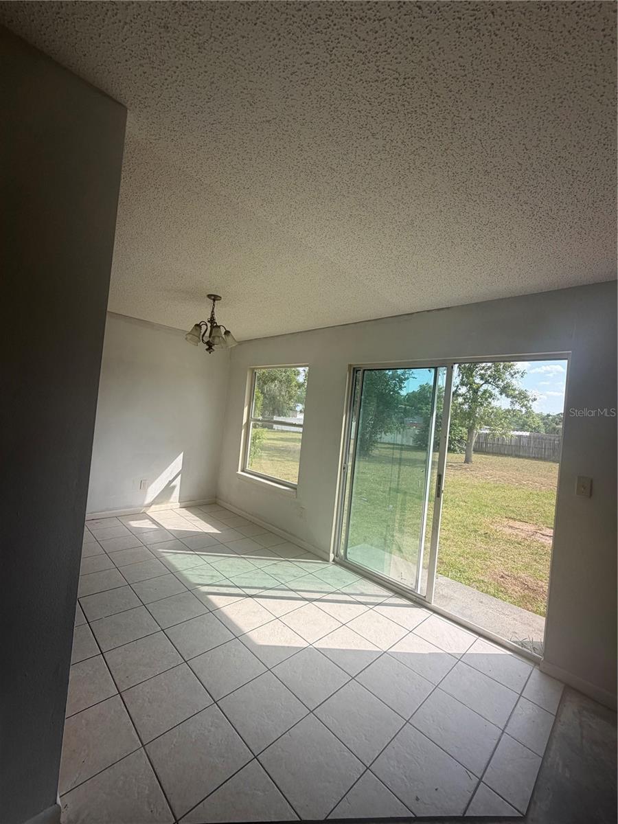 9328 Se Maricamp Rd Property Photo 6