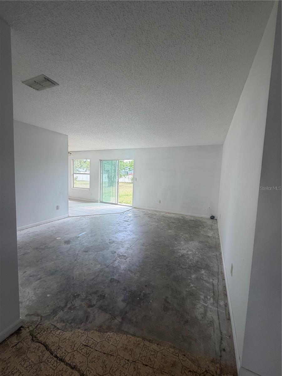 9328 Se Maricamp Rd Property Photo 7