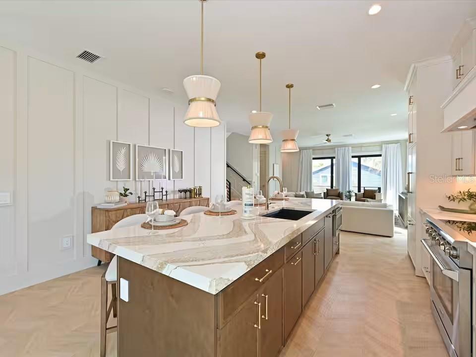 2209 Avenue B Property Photo 11