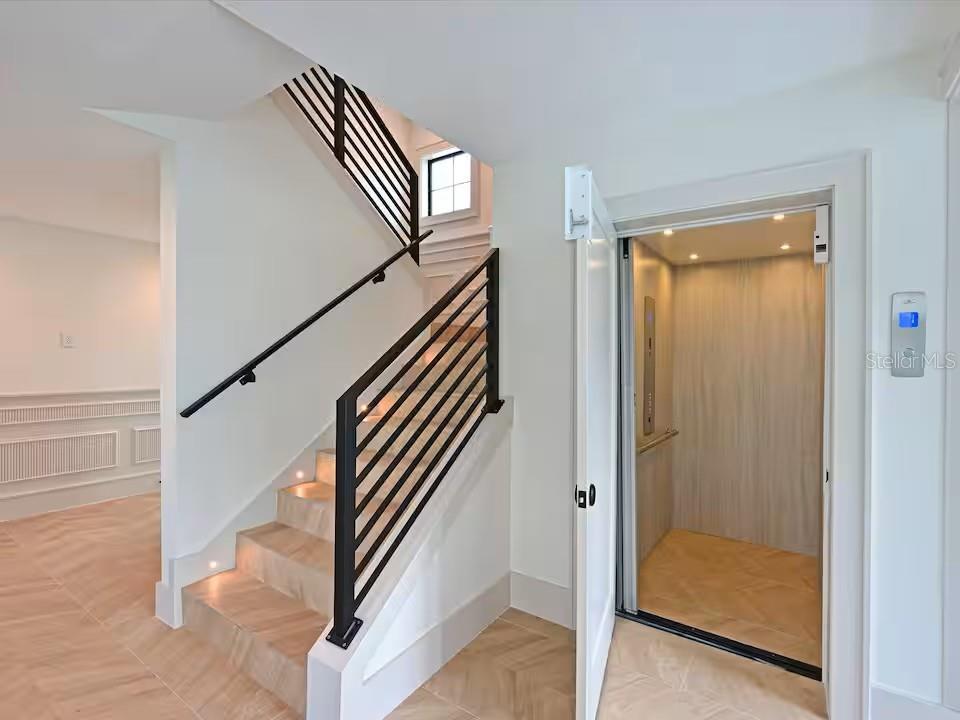2209 Avenue B Property Photo 29