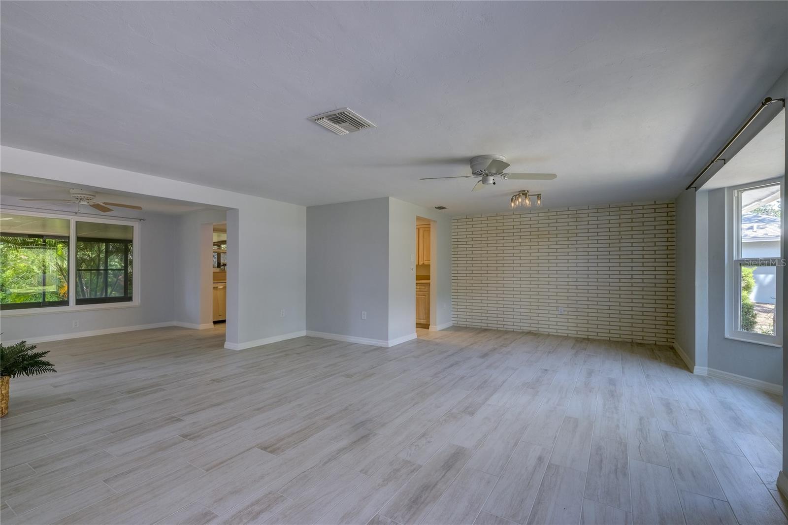 3024 Chase Cir Property Photo 4