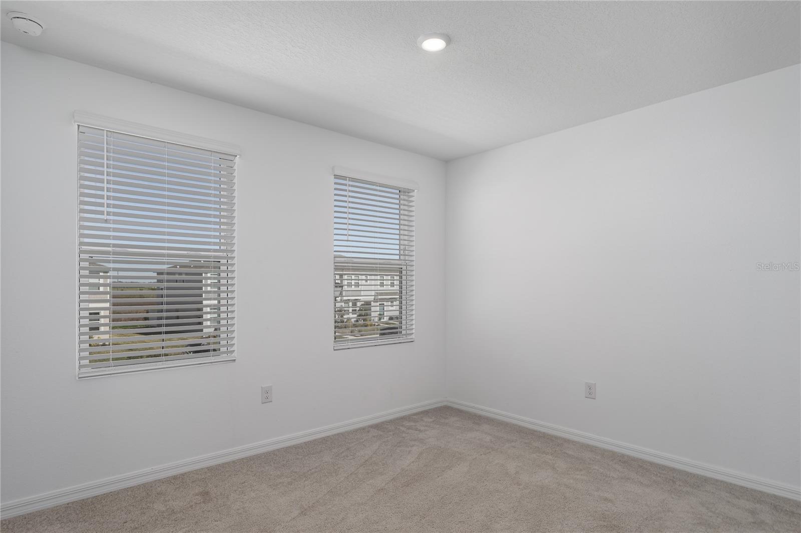 6106 Fairmont Ln Property Photo 10