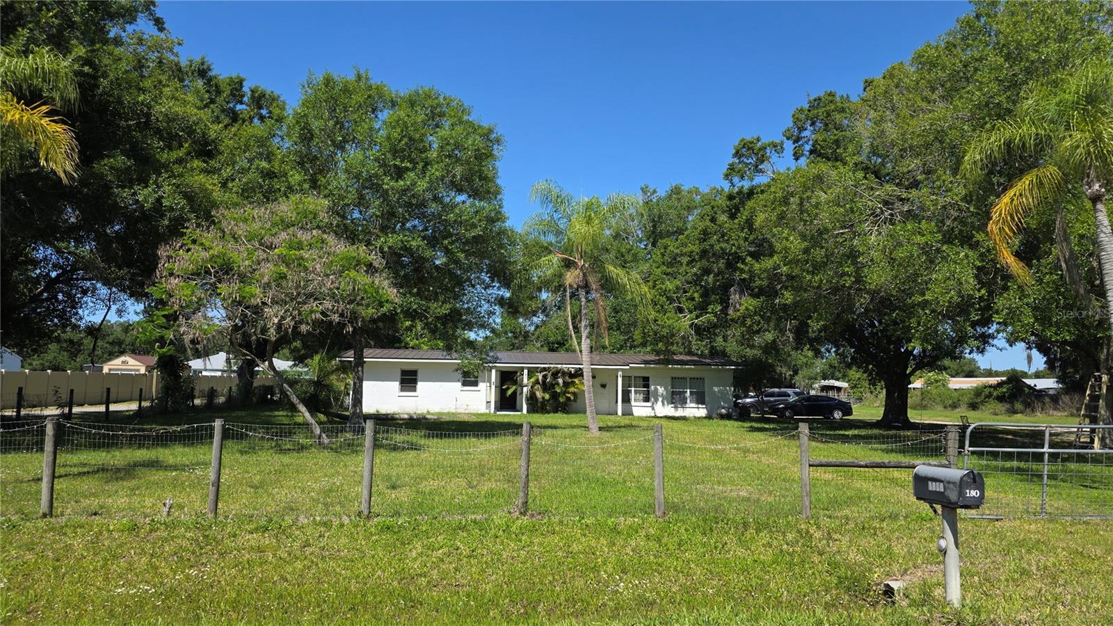 1808 Zipperer Rd Property Photo 2