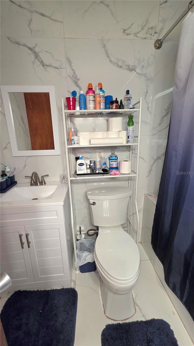 1808 Zipperer Rd Property Photo 6