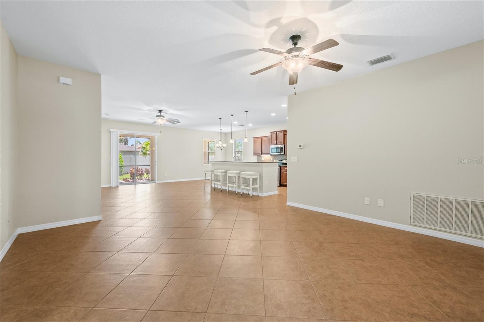 8302 Karpeal Dr Property Photo 4