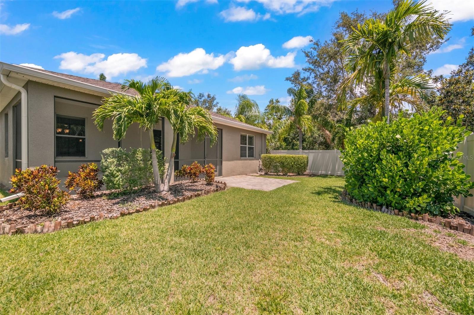 8302 Karpeal Dr Property Photo 32