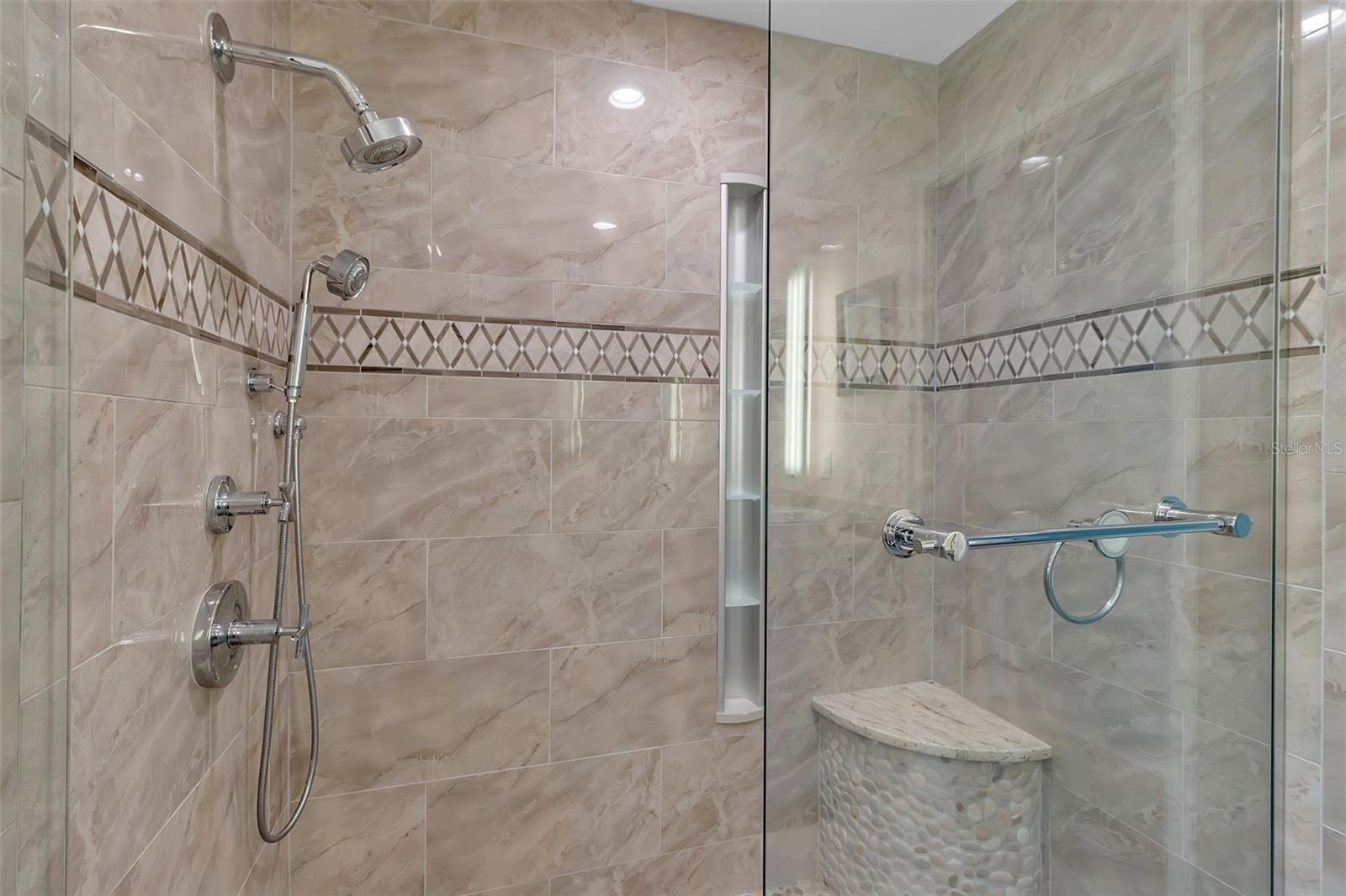 524 Hornblower Ln Property Photo 36