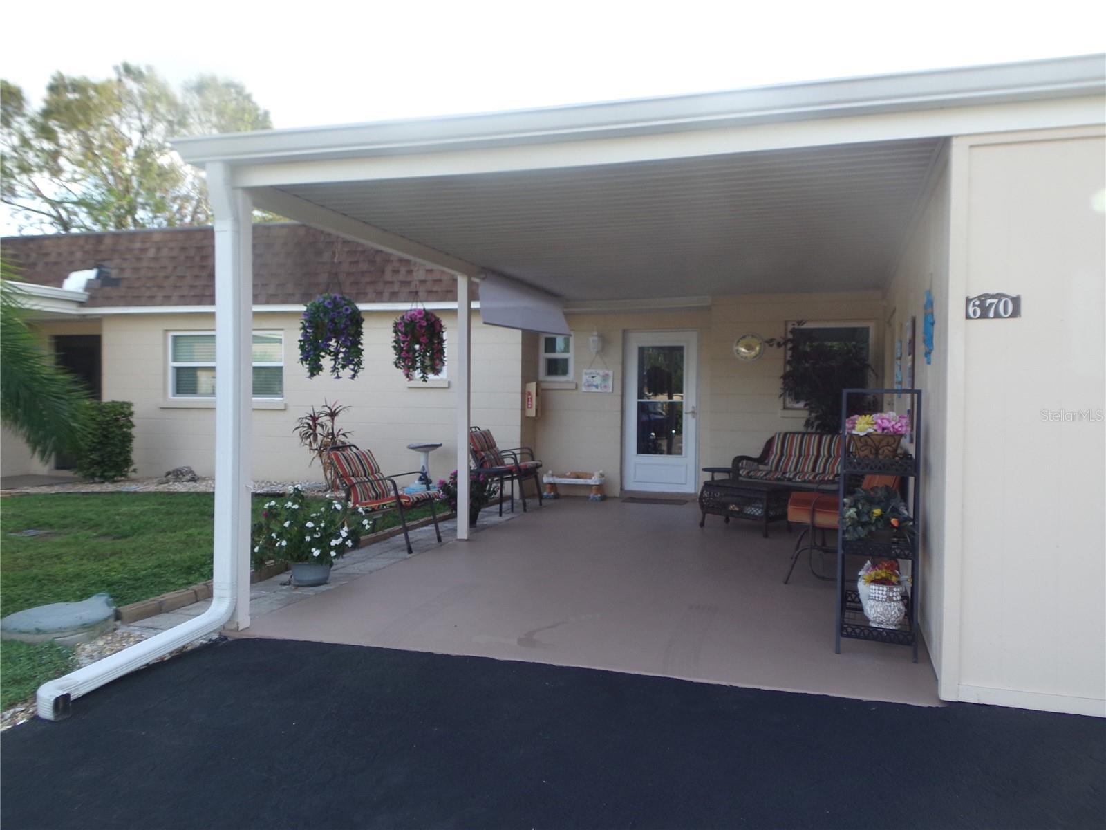 670 Park Cir Property Photo 1