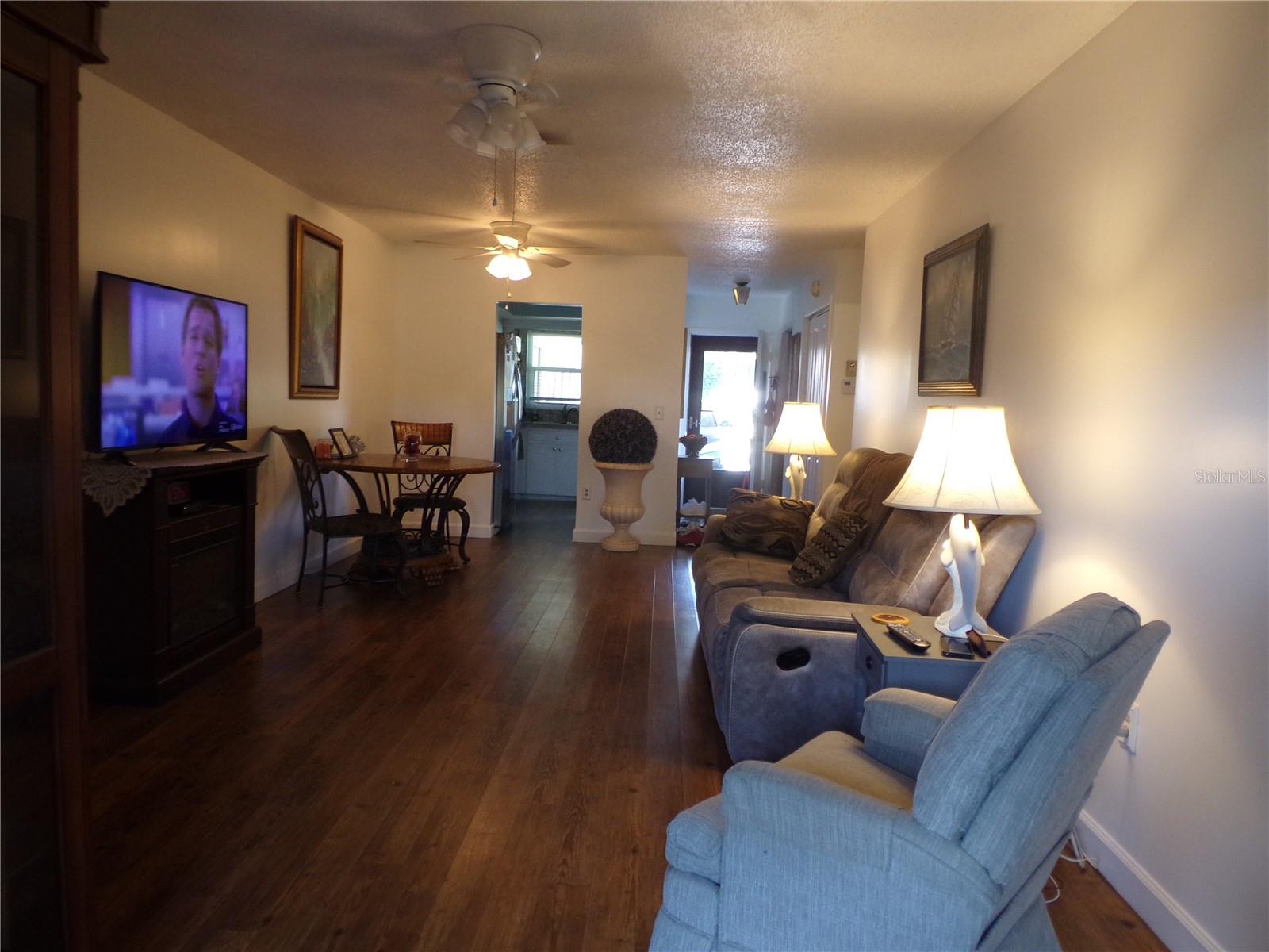 670 Park Cir Property Photo 14