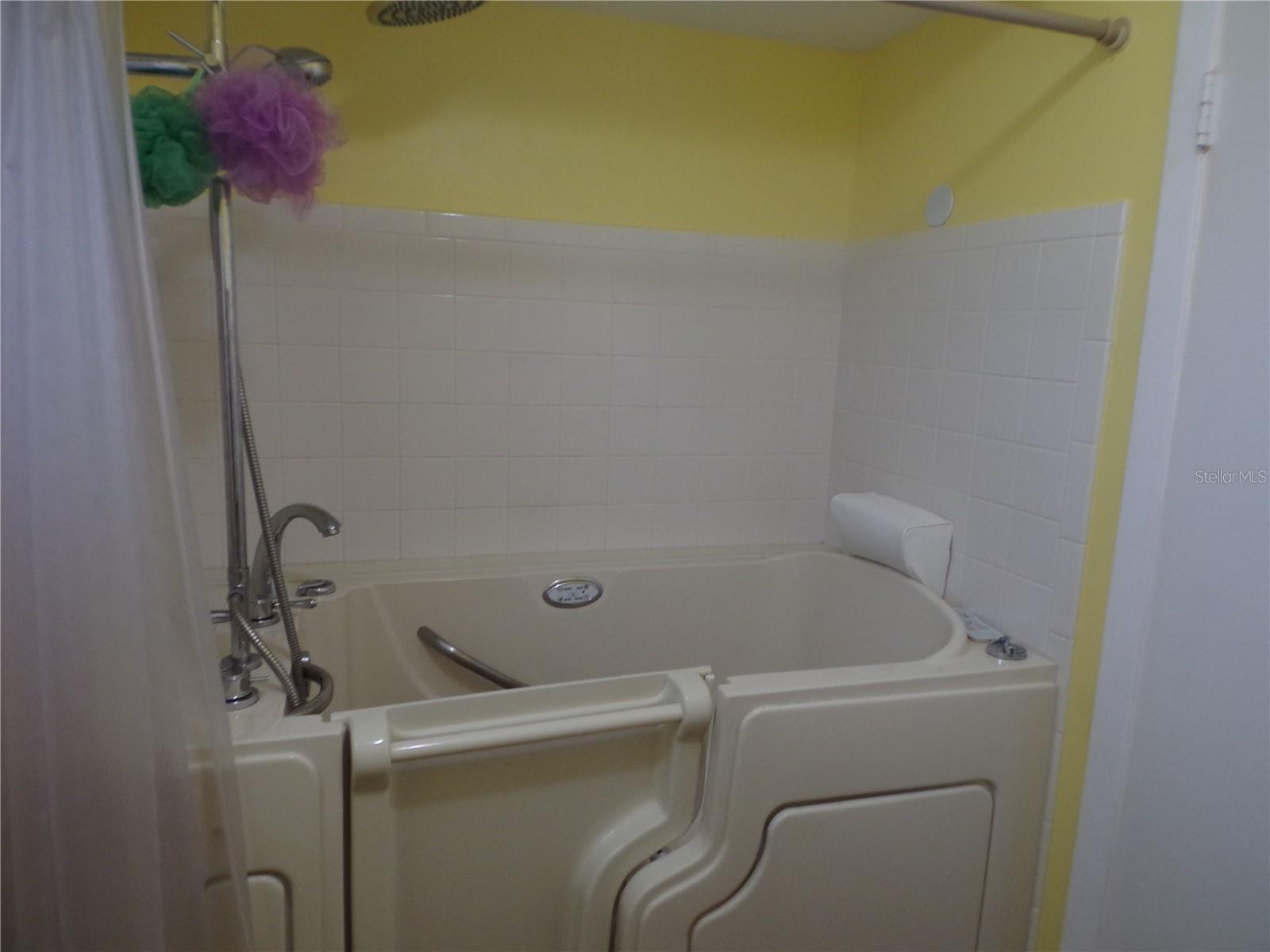 670 Park Cir Property Photo 32